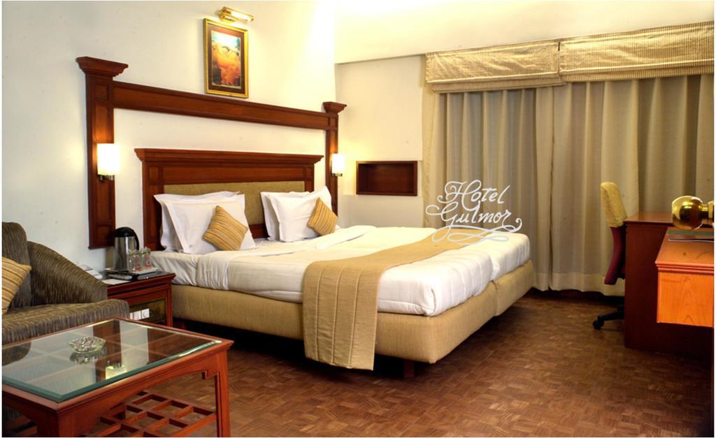 Gulmor Hotel Ludhiana Habitación foto